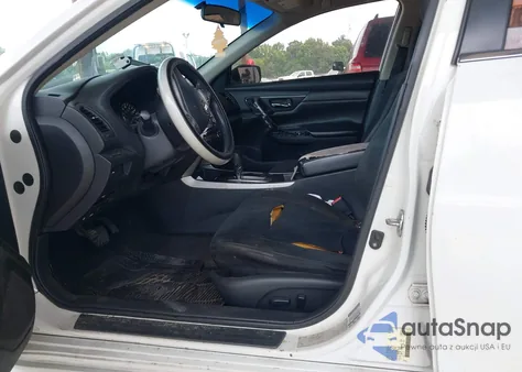 2015 Nissan Altima 2.5/2.5 S/2.5 Sl/2.5 Sv z USA, uszkodzony, nr VIN 1N4AL3AP3FC295679